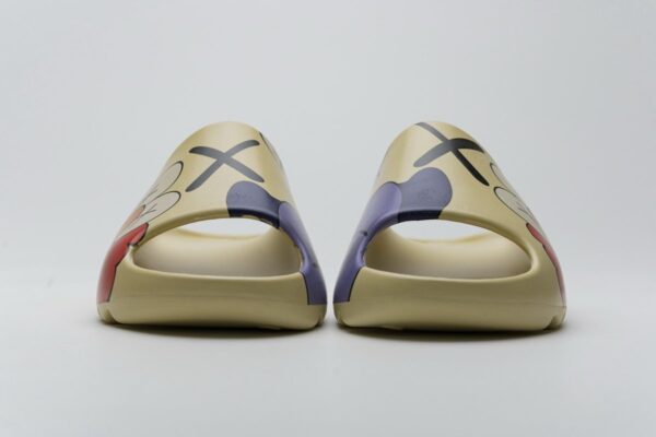 FW6344 adidas Yeezy Slide - Image 7
