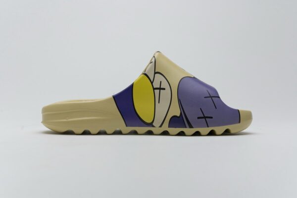 FW6344 adidas Yeezy Slide - Image 9