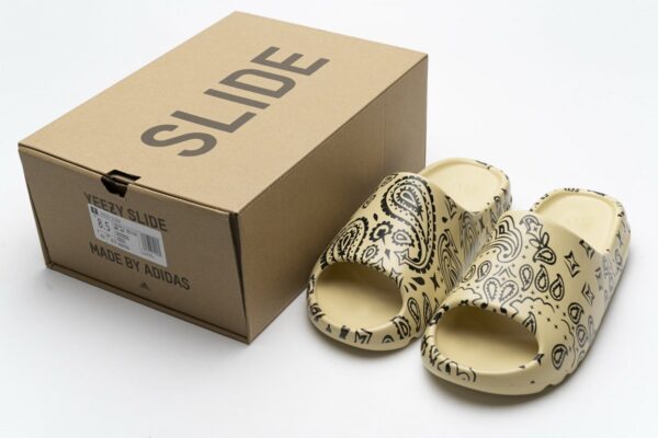 FW6344-11 adidas Yeezy Slide - Image 3
