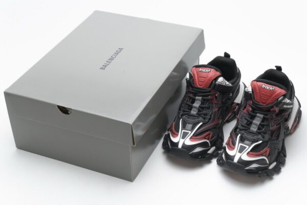 568615 W2GN3 6000 Blenciaga Track 2 Sneaker Burgundy - Image 3