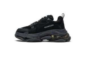 541624 W09O1 1000 Balenciaga Triple S Black