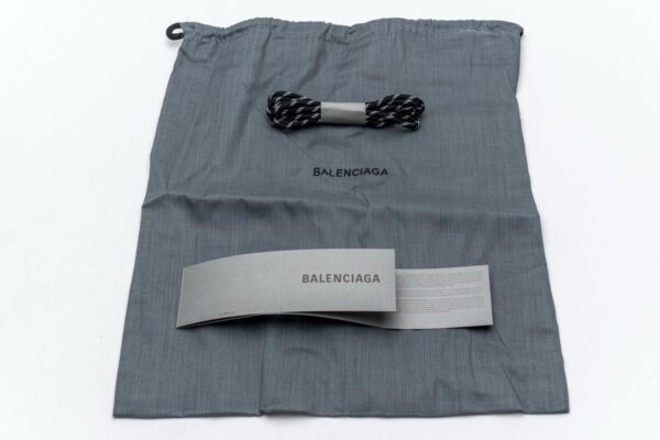 544351 W09O1 0829 Balenciaga Triple S Black Plum Red - Image 12