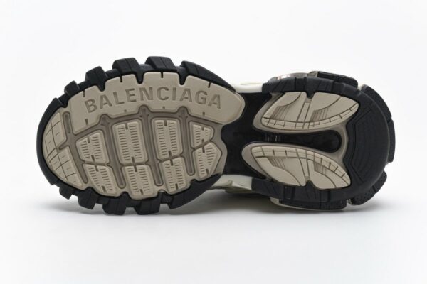 570391 W2GN9 2009 Blenciaga Track 2 Sneaker Champagne Black - Image 9