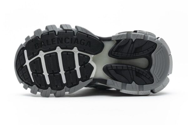 568615 W2GN3 1285 Blenciaga Track 2 Sneaker Charcoal - Image 8