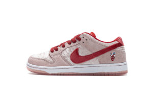 CT2552-800 Strange Love x Nike SB Dunk Low Pro