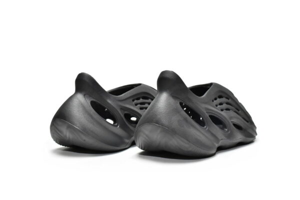 Adidas originals Yeezy Foam Runner Onyx - Image 5