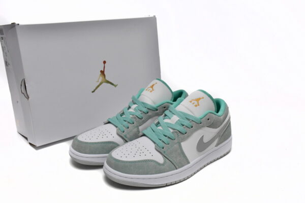 Air Jordan 1 Low New Emerald - Image 3