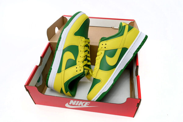 Nike Dunk Low Reverse Brazil - Image 4