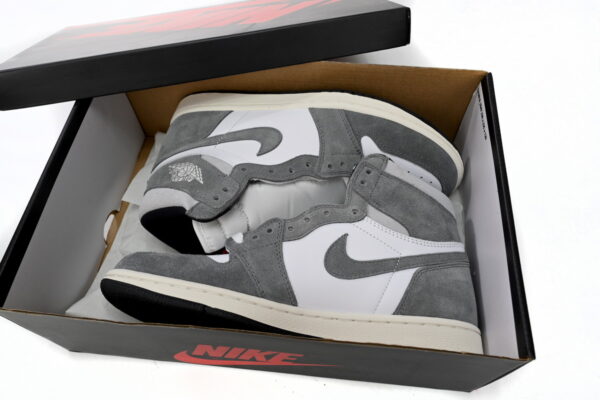 Air Jordan 1 Retro High OG 'Washed Black' - Image 4