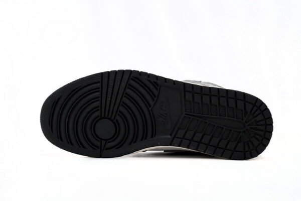 Air Jordan 1 Retro High OG 'Washed Black' - Image 8